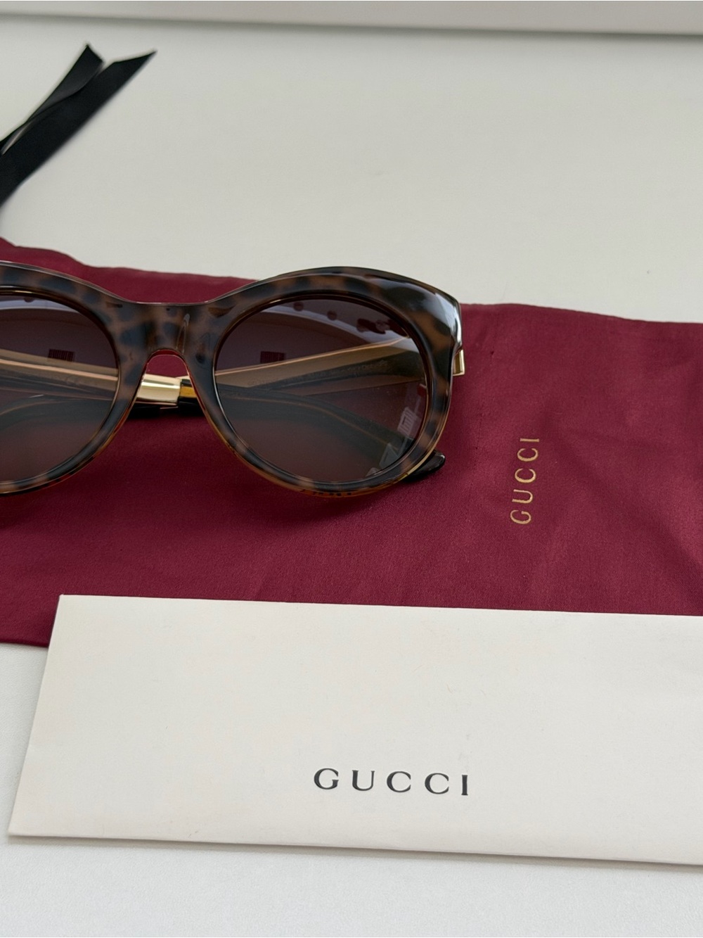 Gucci Tortoiseshell Round Sunglasses with Brown Gradient Lenses